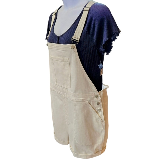 TORRID BRAND NEW Plus Size Lightweight White Denim Shorttall Jean Overall Shorts - Picture 9 of 16